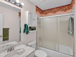 511  Red Coat Lane , Arlington Texas 76002