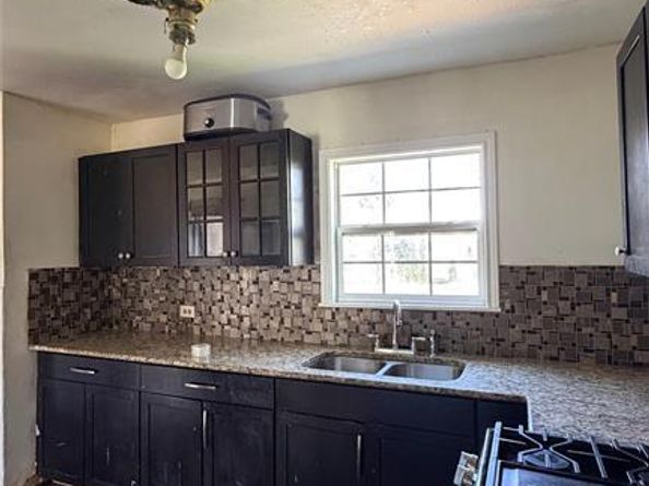 4504  Almena Road , River Oaks Texas 76114