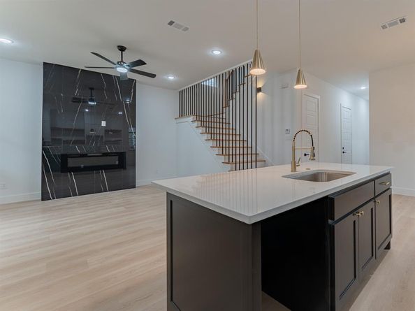 4715  Nome Street , Dallas Texas 75216