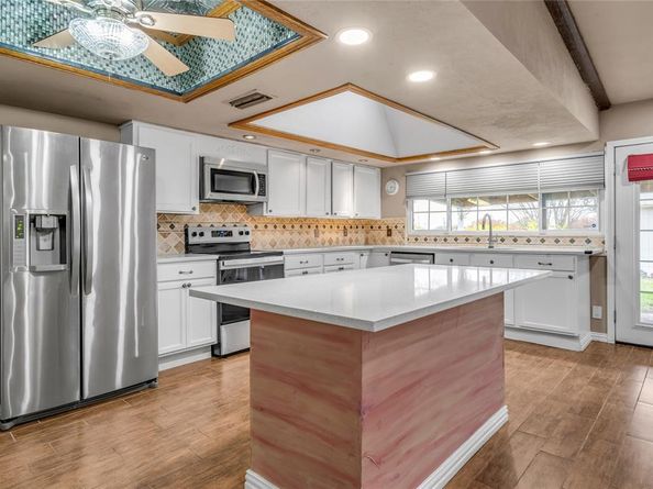 1813  Dodge Trail , Grand Prairie Texas 75052