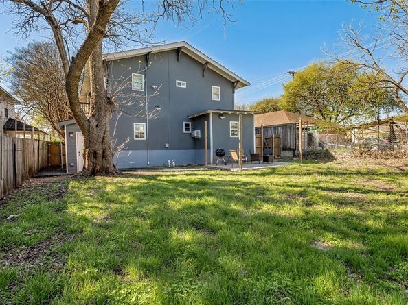 735 W 10th Street , Dallas Texas 75208