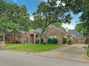 3402  Blue Forest Drive , Arlington Texas 76001