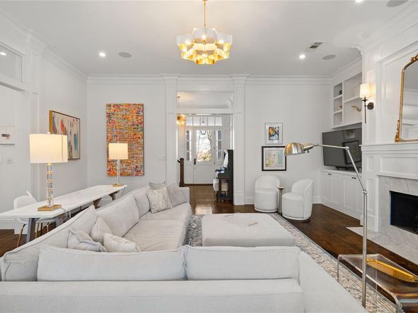 7040  Gaston Avenue , Dallas Texas 75214