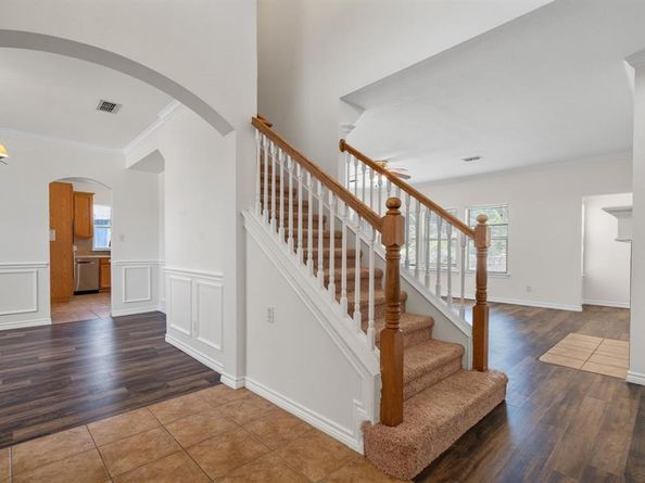 1030  Estates Drive , Kennedale Texas 76060