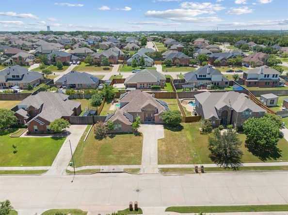 1030  Estates Drive , Kennedale Texas 76060