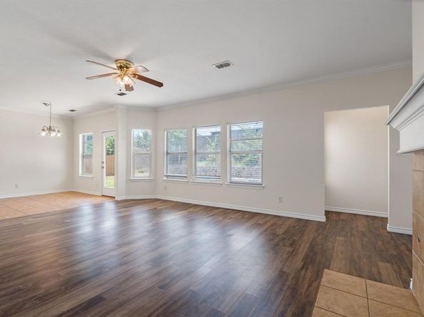 1030  Estates Drive , Kennedale Texas 76060