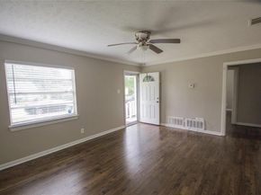 1109  Edgefield Drive , Garland Texas 75040