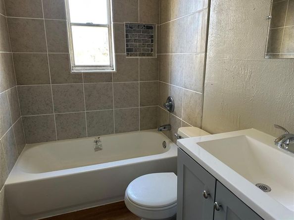 1109  Edgefield Drive , Garland Texas 75040