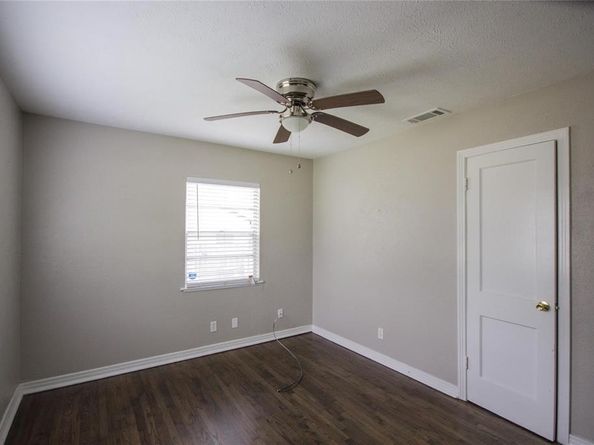 1109  Edgefield Drive , Garland Texas 75040