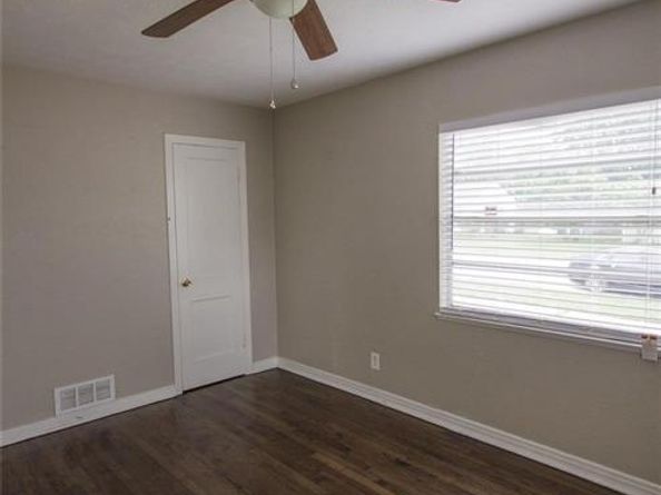 1109  Edgefield Drive , Garland Texas 75040