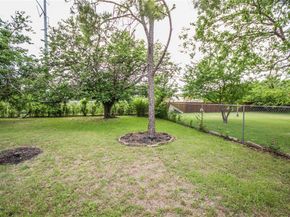 1109  Edgefield Drive , Garland Texas 75040