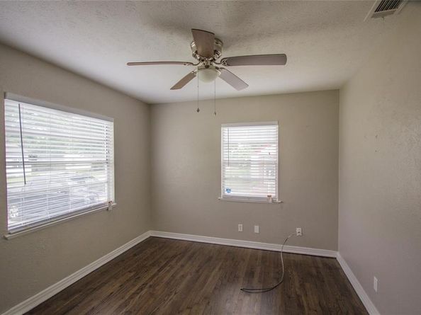 1109  Edgefield Drive , Garland Texas 75040