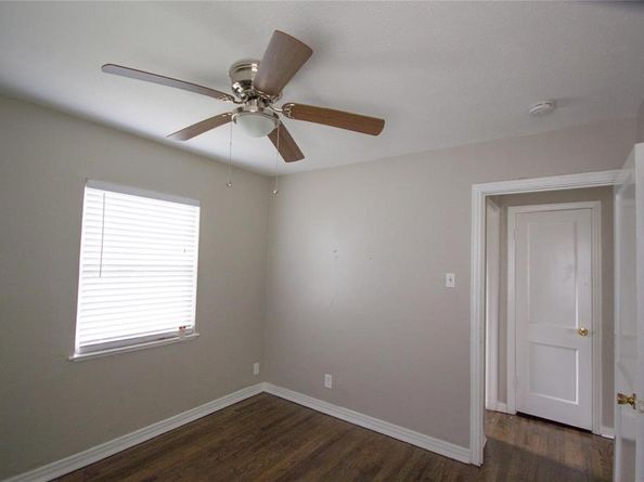 1109  Edgefield Drive , Garland Texas 75040