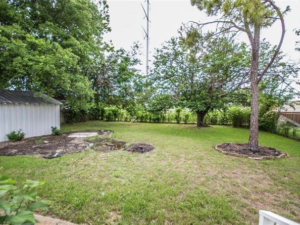 1109  Edgefield Drive , Garland Texas 75040