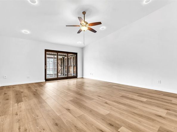 2718  Branch Oaks Drive , Garland Texas 75043