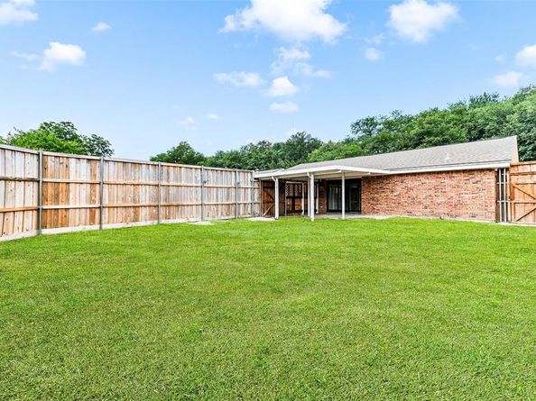 2718  Branch Oaks Drive , Garland Texas 75043