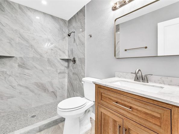 2718  Branch Oaks Drive , Garland Texas 75043