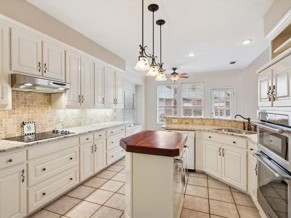1869  Vintage Court , Corinth Texas 76210