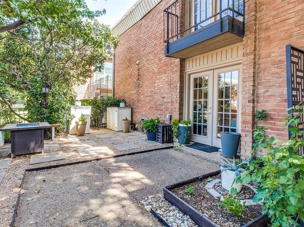 4340  Cedar Springs Road  109, Dallas Texas 75219