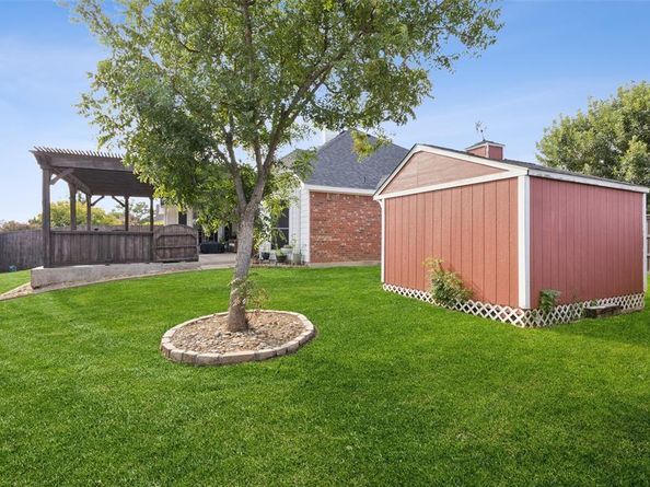 301  Hudson Falls Drive , Arlington Texas 76002