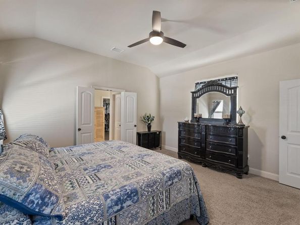 1424  Live Oak Lane , Savannah Texas 76227