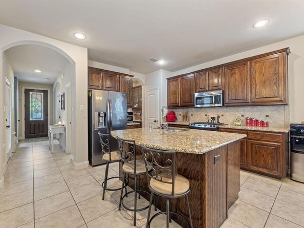 1424  Live Oak Lane , Savannah Texas 76227