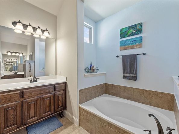 1424  Live Oak Lane , Savannah Texas 76227