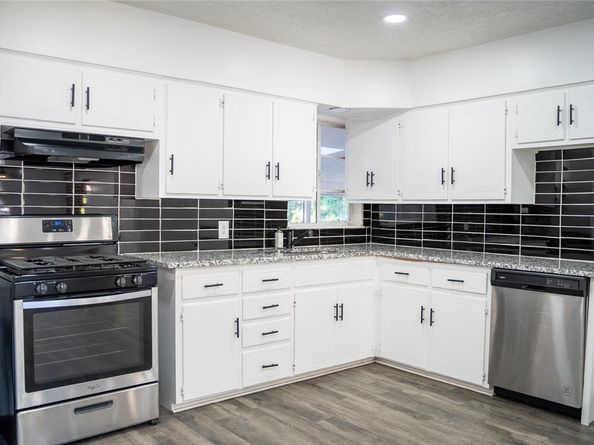 1014  Lucille Street , Irving Texas 75060