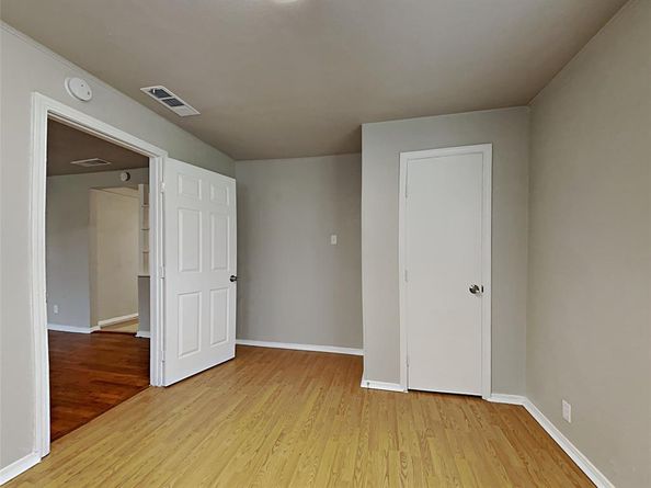 2624  Meaders Avenue , Fort Worth Texas 76112