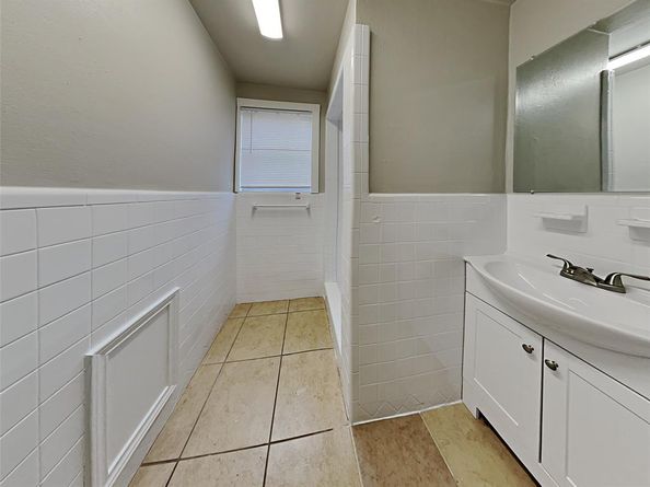 2624  Meaders Avenue , Fort Worth Texas 76112