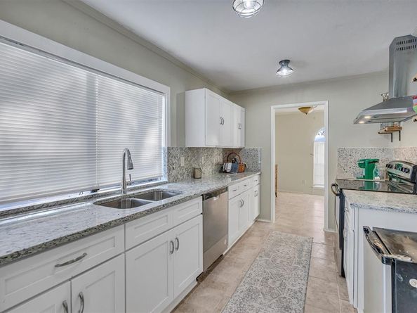 4829  ASH GLEN Lane , The Colony Texas 75056