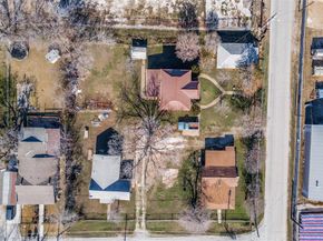 2811  Bedford Street , Dallas Texas 75212