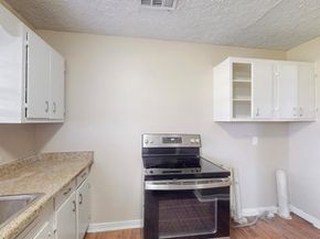 7629  Lake June Road , Dallas Texas 75217