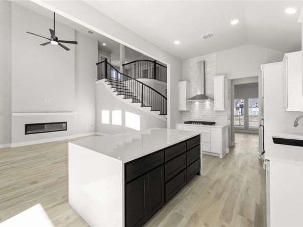 625  Willowmore Drive , Little Elm Texas 75068