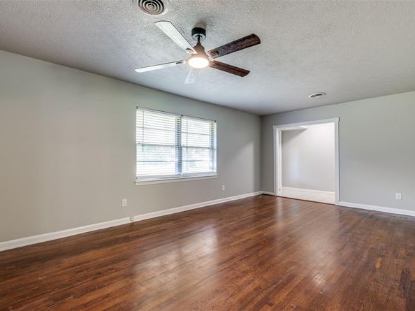 3843  Holliday Road , Dallas Texas 75224