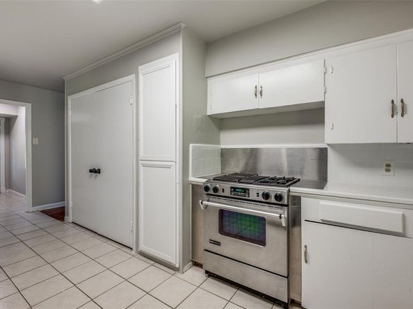 3843  Holliday Road , Dallas Texas 75224