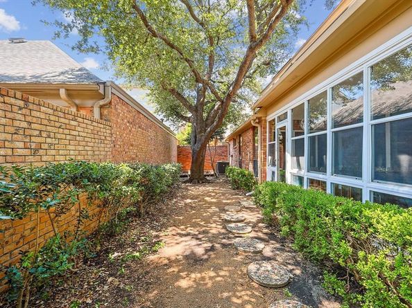 6014  Shetland Drive , Dallas Texas 75230