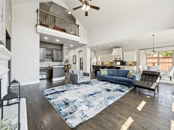 3426  Wingren Drive , Irving Texas 75062