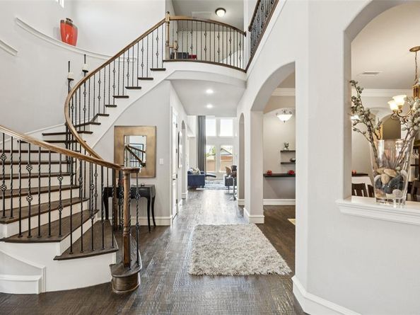 3426  Wingren Drive , Irving Texas 75062