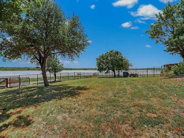 4049  Heron Cove Lane , The Colony Texas 75056