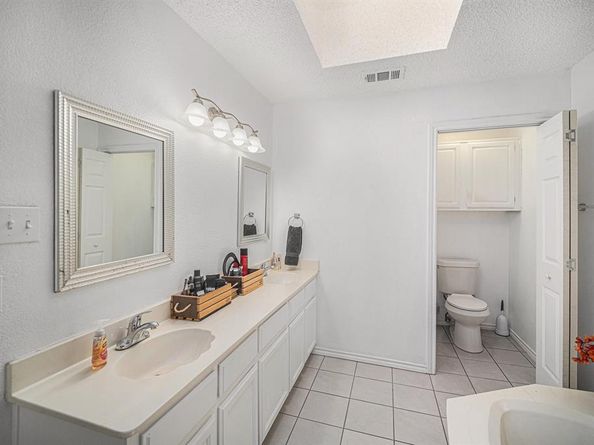 4017  Cherryhill Court , Arlington Texas 76016