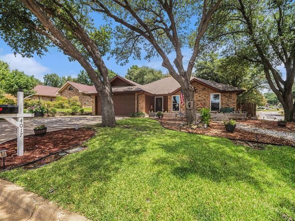 4017  Cherryhill Court , Arlington Texas 76016