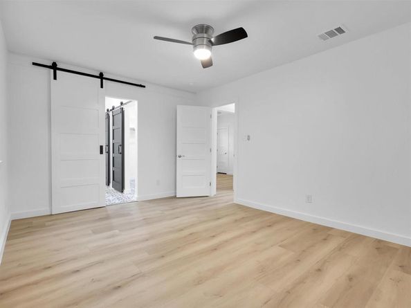 1028  Comal Street , Dallas Texas 75203