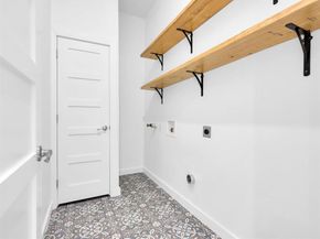1028  Comal Street , Dallas Texas 75203