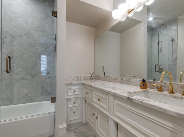 17316  Club Hill Lane , Dallas Texas 75248