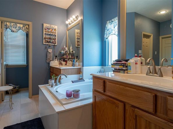 1621  Jasmine Trail , Savannah Texas 76227