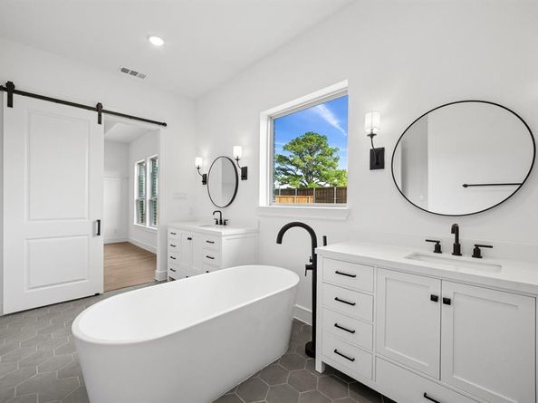 5679  Taylor Trail , Arlington Texas 76017