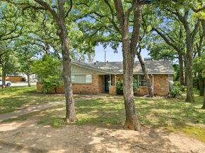 521  Brookview Drive , Hurst Texas 76054
