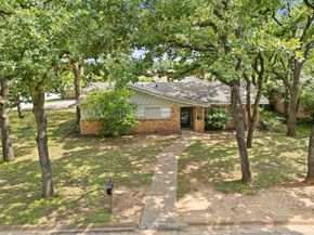 521  Brookview Drive , Hurst Texas 76054