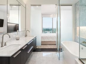 3130 N Harwood Street  1804, Dallas Texas 75201